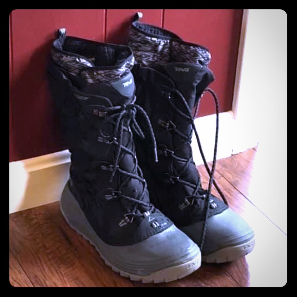 teva boots